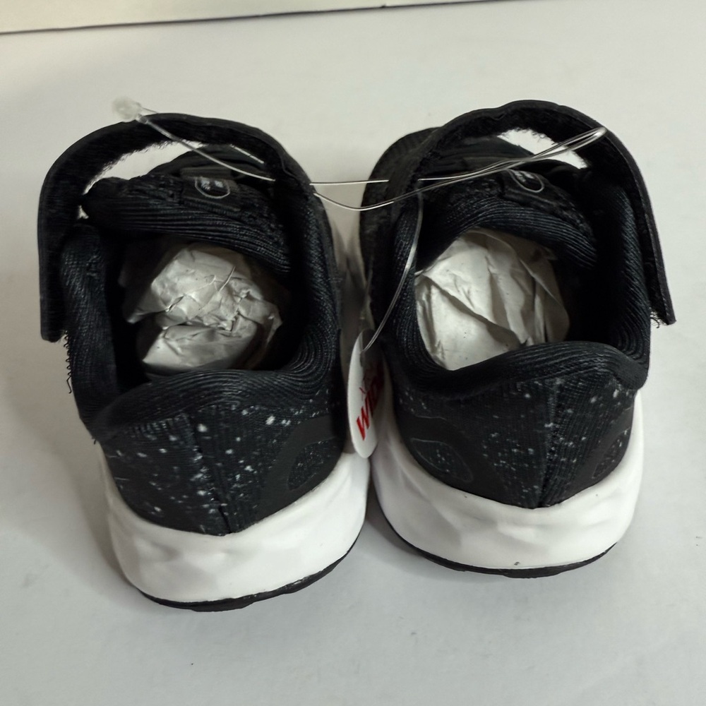 New Balance black and white toddler 3 extra wide New with tags - Picture 3 of 6